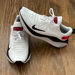 Nike Men's Infinity Run 4 react White and Black Running Shoes NEW 12.5